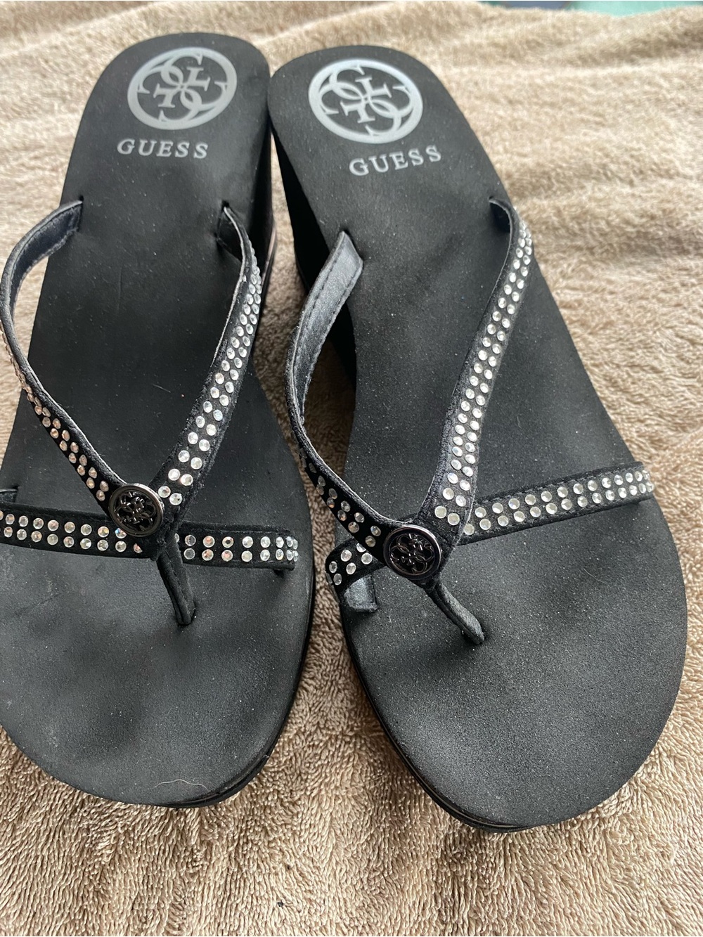 G by GUESS Selya Black Rhinestone Platform Wedge Sandals Flip Flops 9